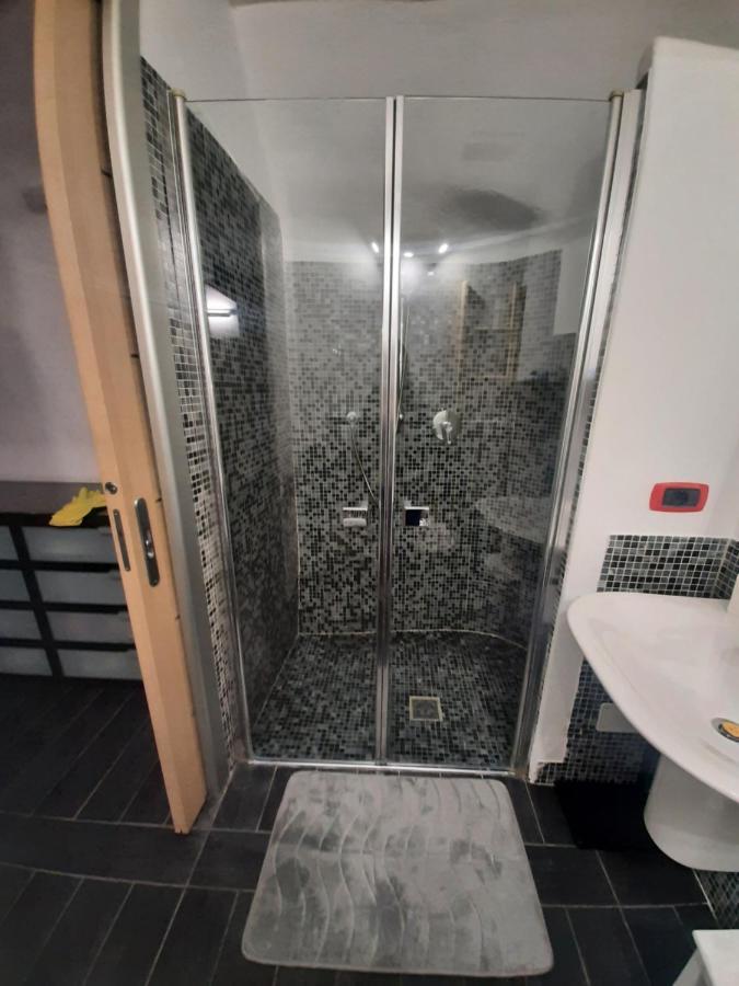 Roserosse Casa Vacanze Санремо Экстерьер фото